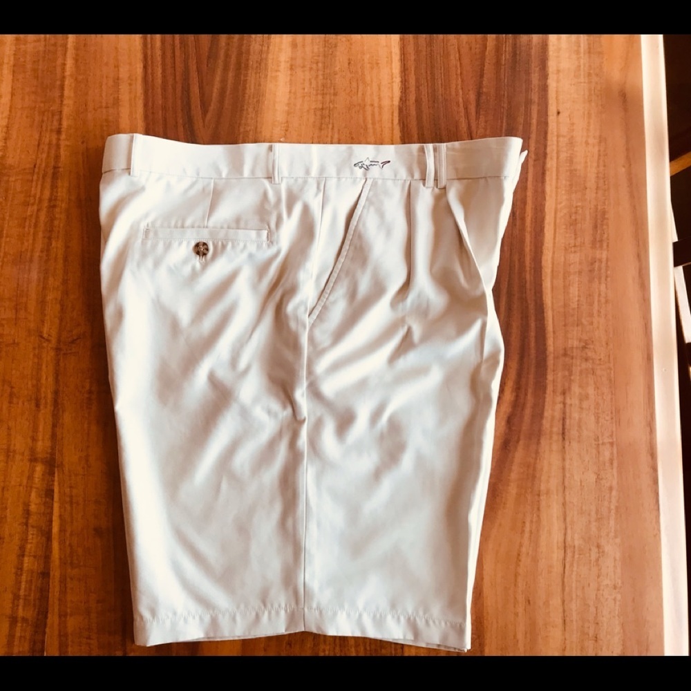 Men’s Greg Norman Shorts Sz 38